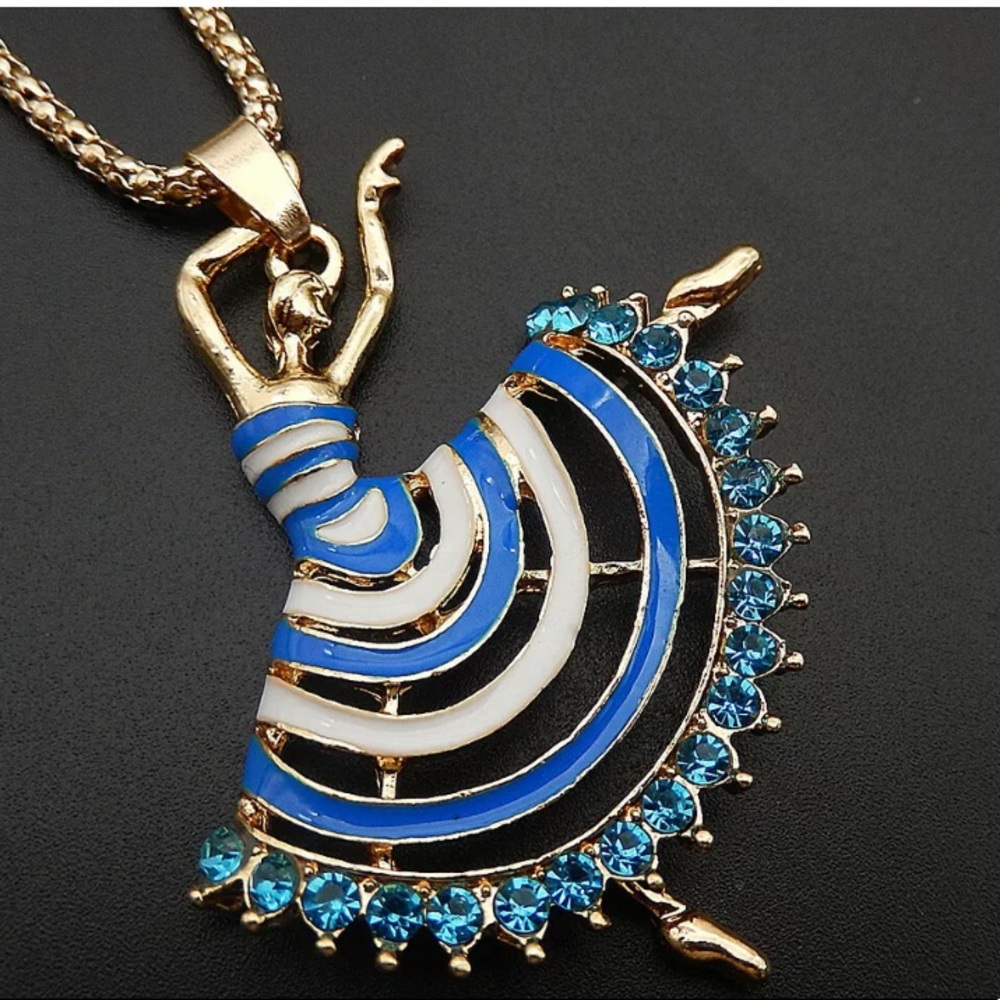 NWT DANCER NECKLACE